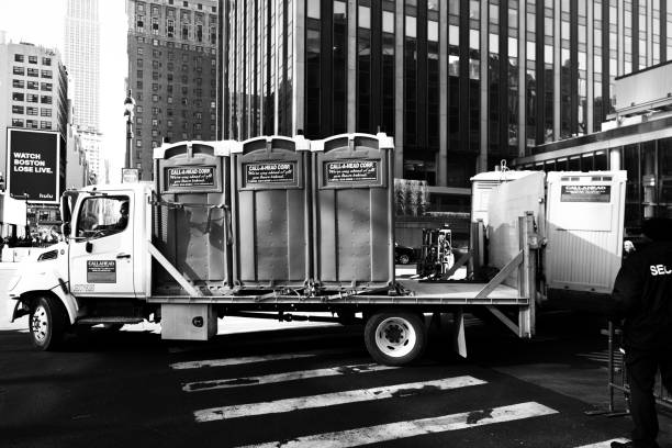 Best Affordable portable toilet rental  in Grosse Pointe Farms, MI